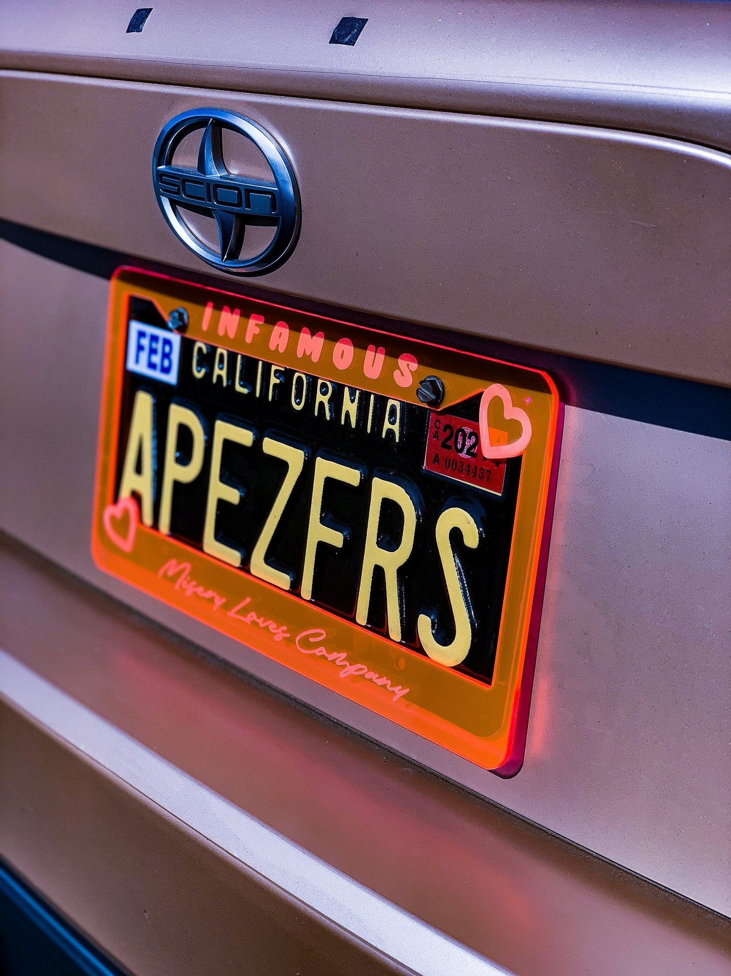 Custom engraved license plate frame